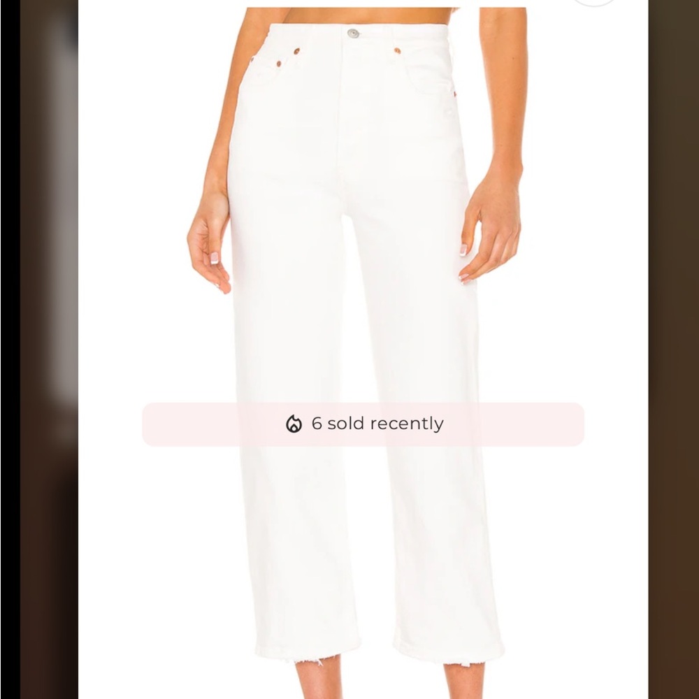 Levi’s Ribcage Straight white jeans size 27